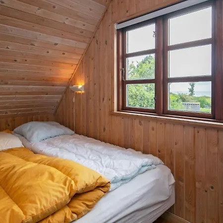 Holiday home 4 Person In Mesinge
