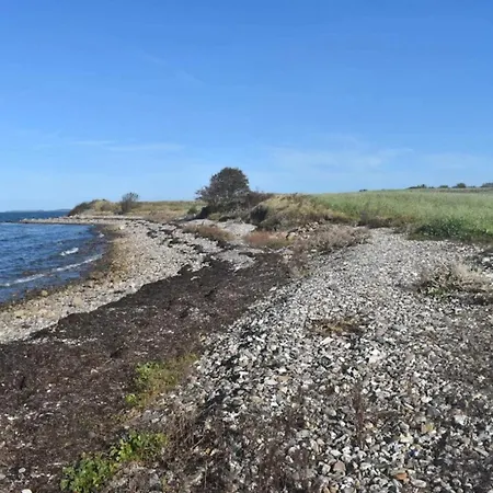 Seaside Escape In Hindsholm - By Traum * Mesinge